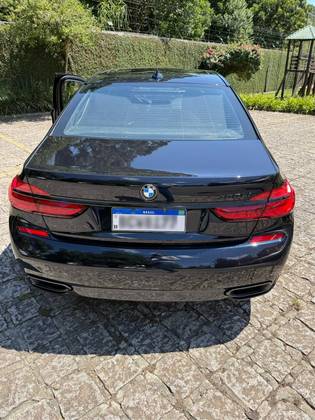 BMW 750Li 4.4 M SPORT V8 32V GASOLINA 4P AUTOMÁTICO